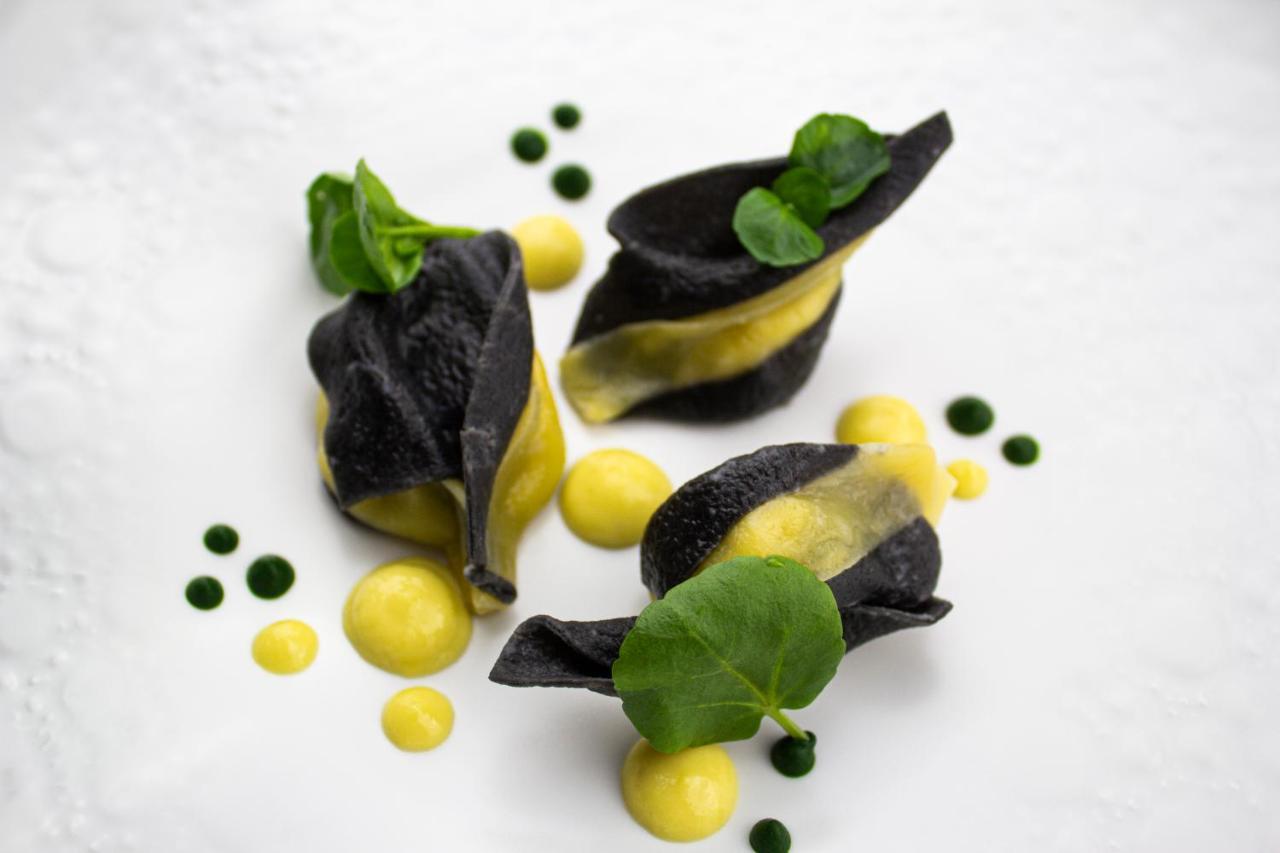 Chateau D'Origny, Chambres D'Hotes Et Restaurant Gastronomique Ouches エクステリア 写真