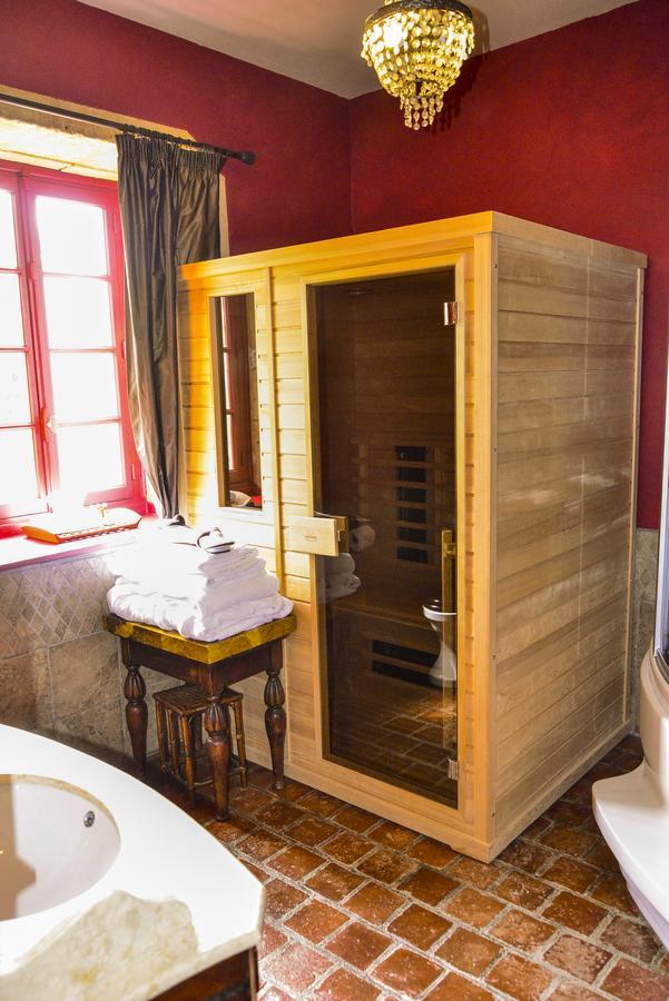 Chateau D'Origny, Chambres D'Hotes Et Restaurant Gastronomique Ouches エクステリア 写真