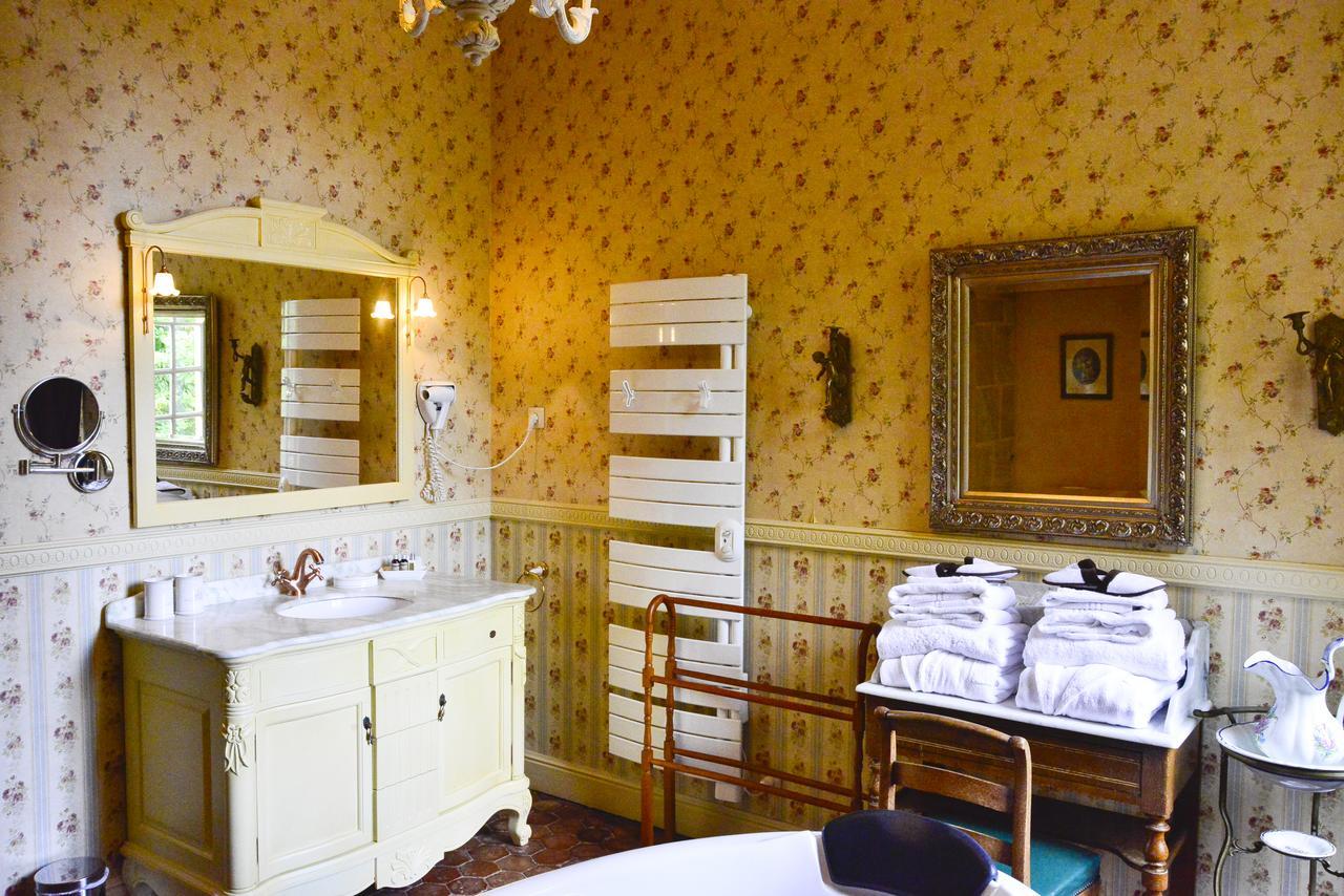 Chateau D'Origny, Chambres D'Hotes Et Restaurant Gastronomique Ouches エクステリア 写真
