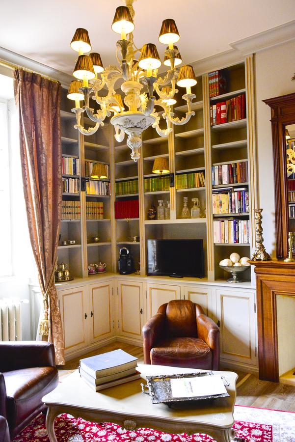 Chateau D'Origny, Chambres D'Hotes Et Restaurant Gastronomique Ouches エクステリア 写真