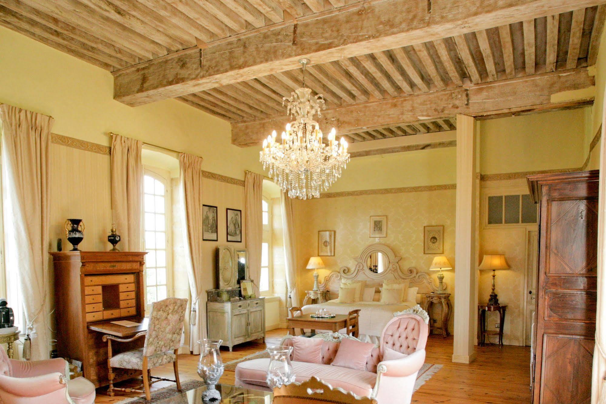 Chateau D'Origny, Chambres D'Hotes Et Restaurant Gastronomique Ouches エクステリア 写真